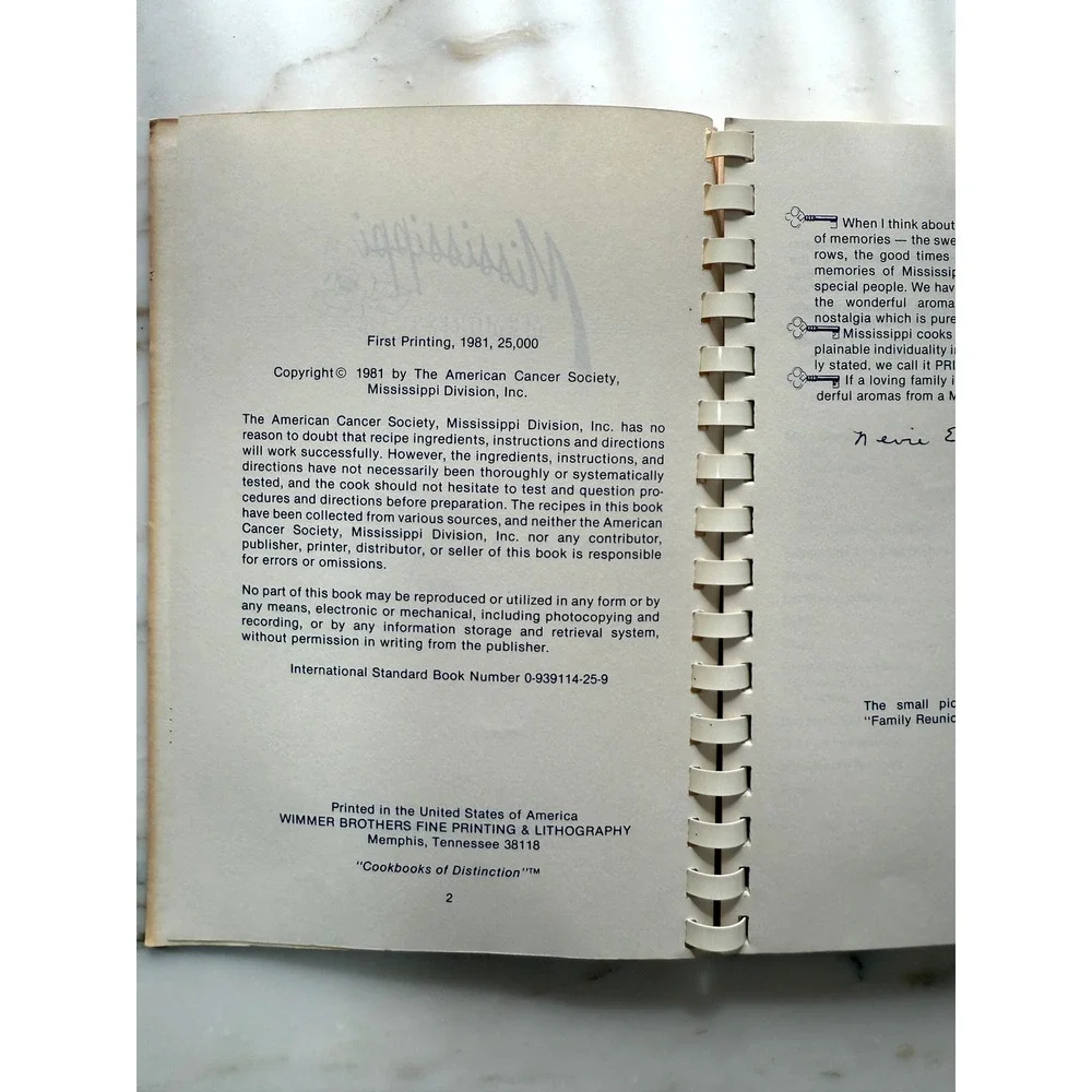 1981 Vintage Mississippi Memories Cookbook Southern Community Recipes